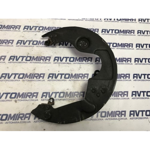 Защита переднего тормозного диска левая Peugeot 308 2013-2021 9806779580